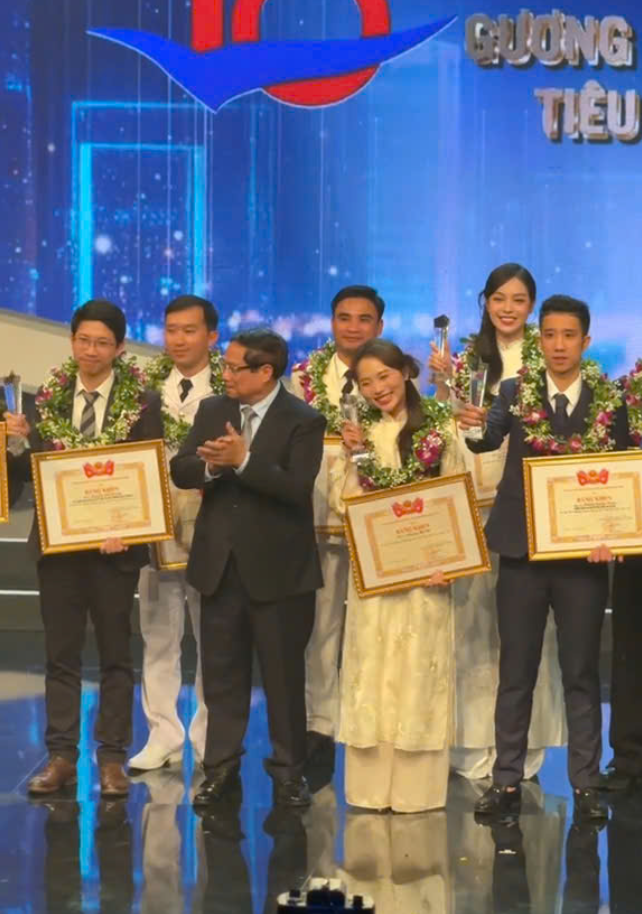 Ca sĩ trẻ hát mở màn đại lễ 30/4 vừa được Thủ tướng giao nhiệm vụ quan trọng - ảnh 2