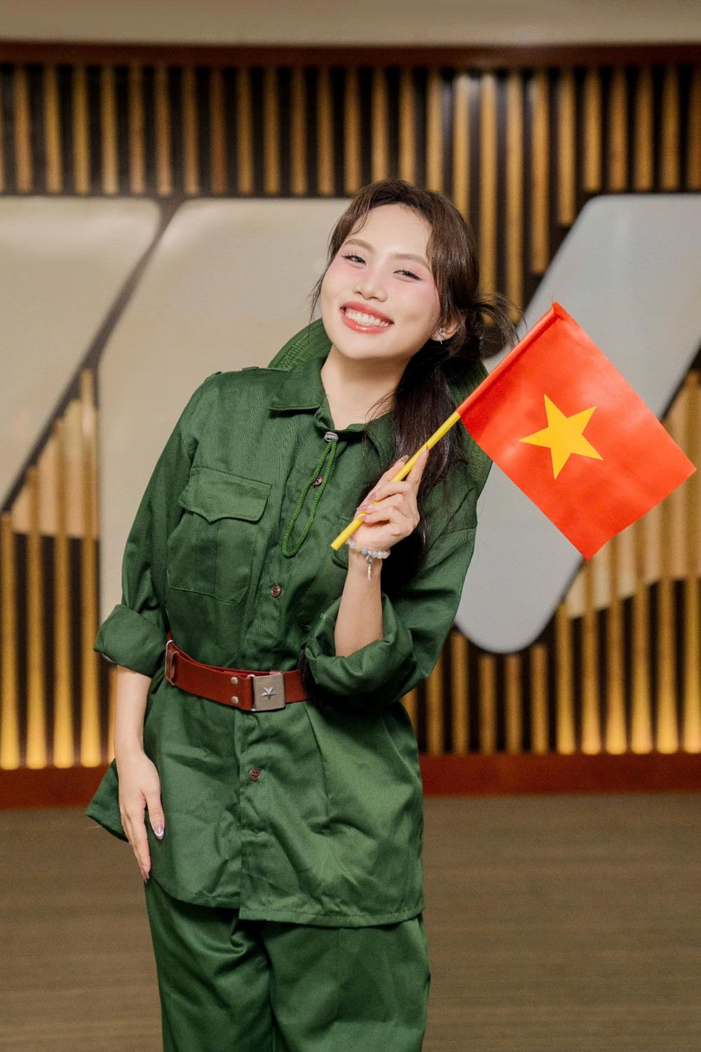 Ca sĩ trẻ hát mở màn đại lễ 30/4 vừa được Thủ tướng giao nhiệm vụ quan trọng - ảnh 4