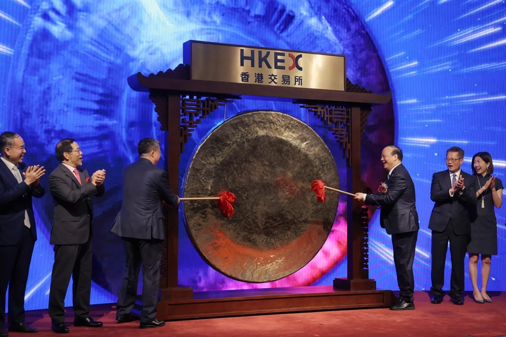 ‘Gã khổng lồ pin’ Trung Quốc huy động vốn khủng hàng tỷ USD, cổ phiếu tăng mạnh bất chấp lệnh cấm của Mỹ - ảnh 1