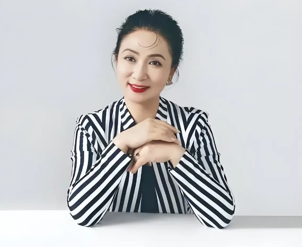 Bắt nữ diễn viên nổi tiếng - ảnh 1