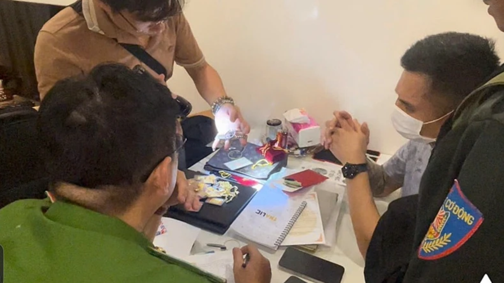 Khám xét nơi ở, bắt khẩn cấp Nguyễn Quốc Hùng - ảnh 1