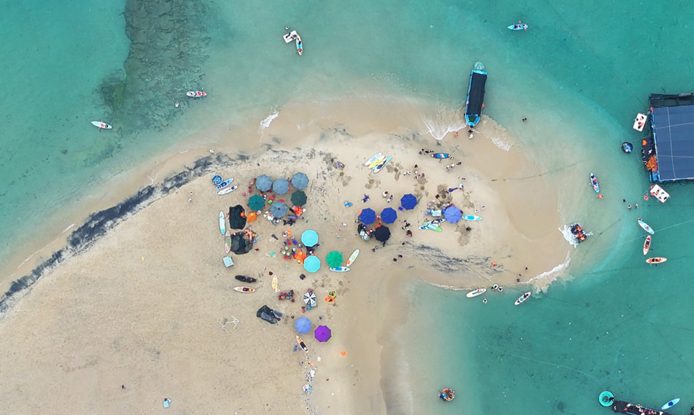 Tỉnh có đường bờ biển đẹp nhất Việt Nam cấm một loại phương tiện  - ảnh 2