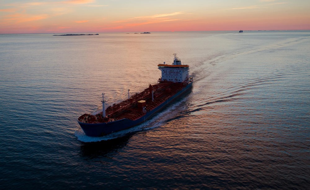 Tàu phương Tây đổ xô trở lại thị trường dầu Nga, chuyện gì đang xảy ra?  - ảnh 1