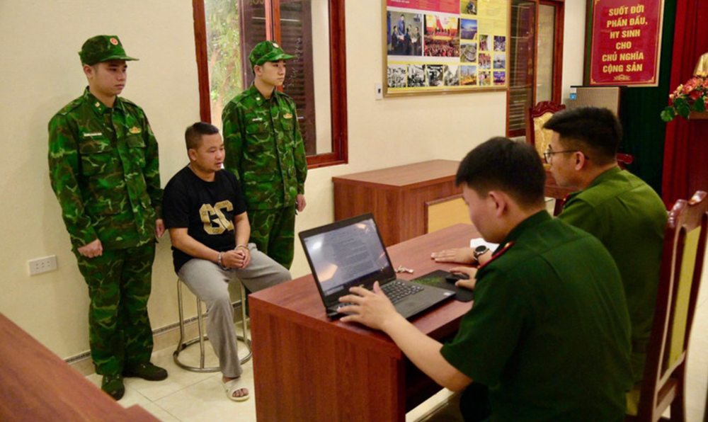 Tịch thu tang vật, bắt giữ Trần Văn Cừ và đồng bọn - ảnh 2