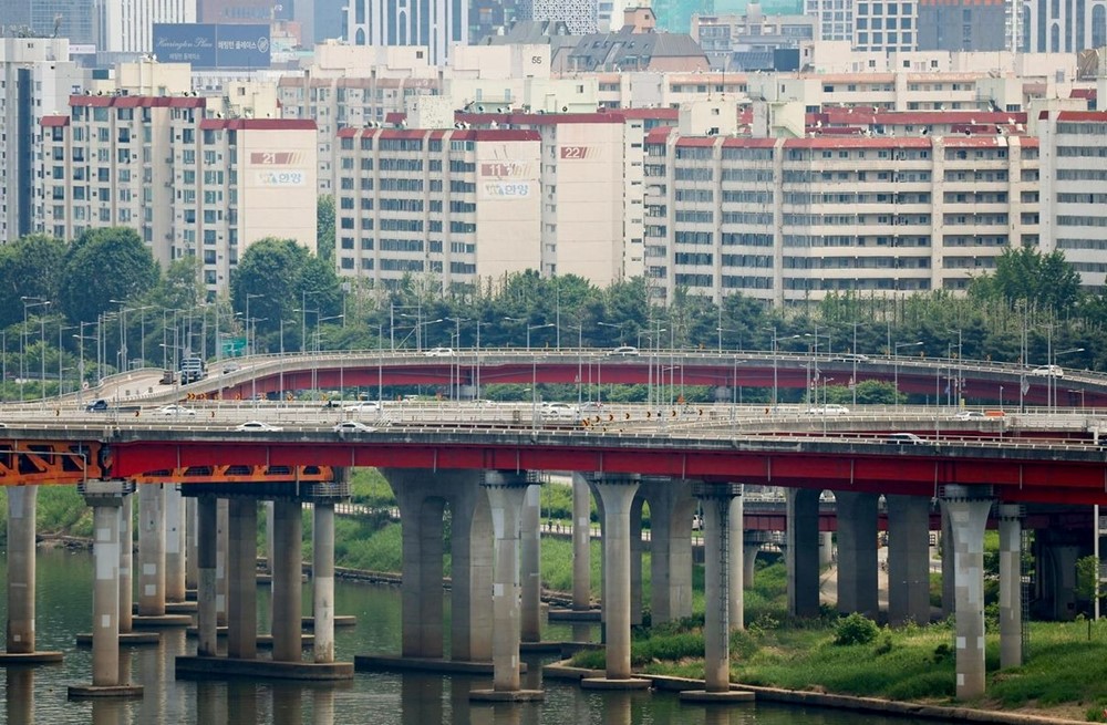 Hơn 50.000 căn nhà nằm trong tay người Trung Quốc khiến dư luận lo lắng, chuyện gì đang xảy ra ở siêu cường châu Á? - ảnh 1