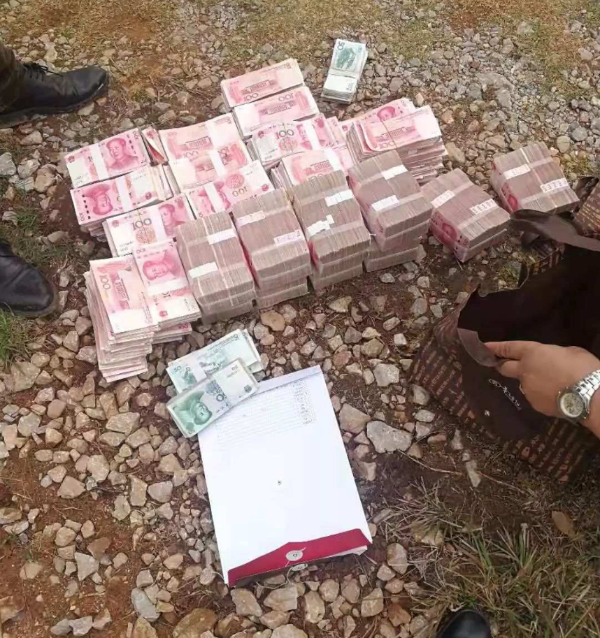 Tịch thu 8 căn nhà cùng hơn 18 tỷ đồng tiền mặt của một kế toán - ảnh 3