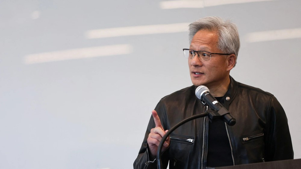 Vượt Microsoft, Nvidia chính thức giành lại ngôi vị công ty giá trị nhất thế giới  - ảnh 1