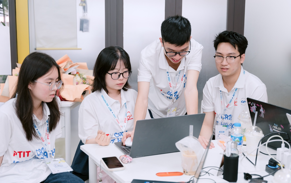 Tin cực vui cho tân sinh viên công nghệ, có thể nhận học bổng lên đến 500 triệu đồng - ảnh 2