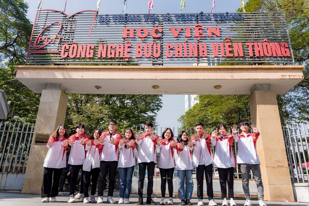Tin cực vui cho tân sinh viên công nghệ, có thể nhận học bổng lên đến 500 triệu đồng - ảnh 1