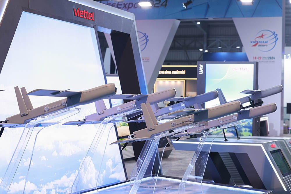 Từ nay, Bộ Quốc phòng chính thức cấm, hạn chế flycam bay tại những vị trí sau trên lãnh thổ Việt Nam - ảnh 2