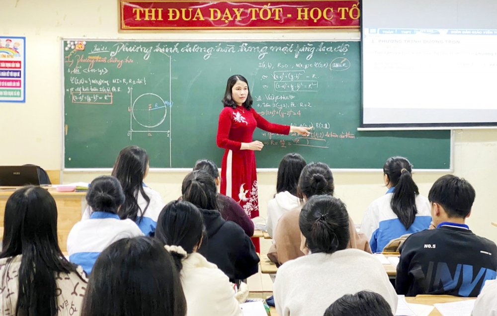 Ngành học vừa được Quốc hội ‘chốt’ lương cao nhất: Từng ‘khát’ hơn 100.000 nhân lực các cấp, điểm chuẩn vượt ngưỡng 9 điểm/môn - ảnh 2