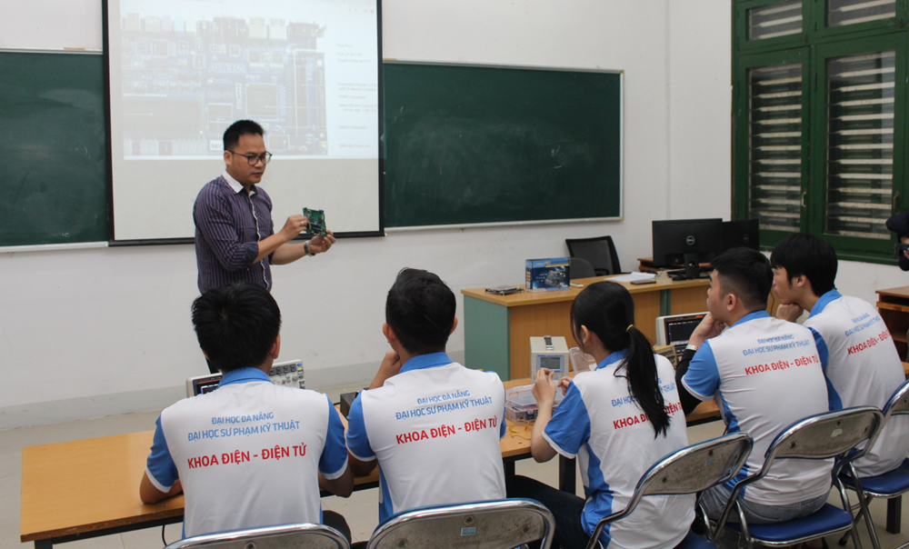 Ngành học được Bộ GD&ĐT chú trọng, cần tới 50.000 nhân lực trình độ cao, mức thu nhập lên đến 150 triệu/tháng - ảnh 2