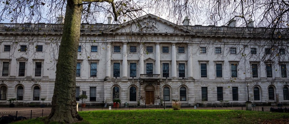 Trung Quốc muốn xây 'siêu đại sứ quán' tại London, Mỹ lập tức cảnh báo rắn - ảnh 1