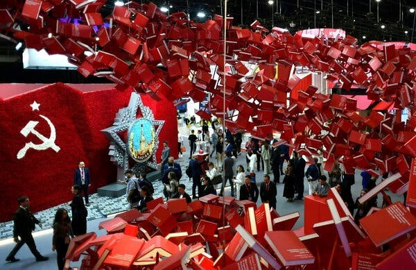 Không ngôi sao, không Mercedes: Diễn đàn kinh tế Nga phơi bày cái giá của cuộc 'ly hôn' với phương Tây - ảnh 3