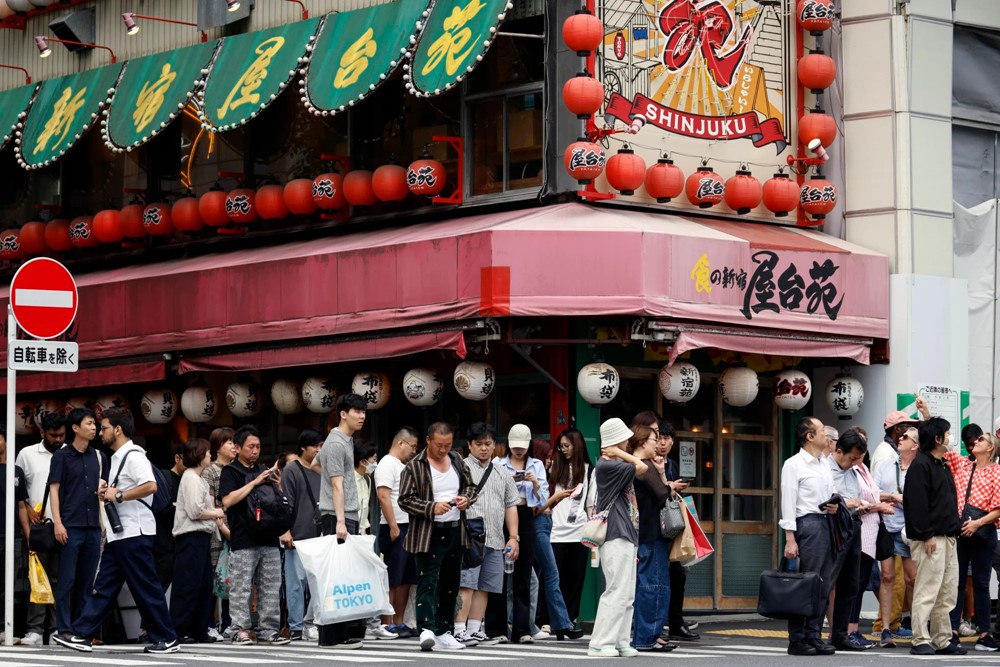 Nền kinh tế lớn 4 thế giới lung lay: 70% người dân tin rằng đất nước đang trên đà suy thoái, tâm lí bi quan lan rộng chưa từng thấy - ảnh 2