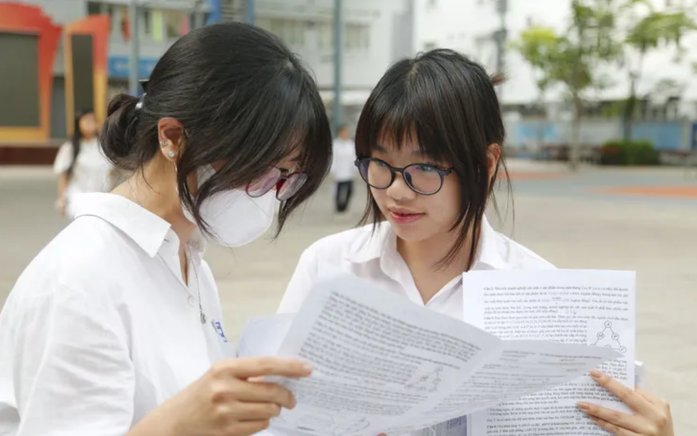 Bộ GD&ĐT lên tiếng về bộ đề thi THPT 2025 - ảnh 2