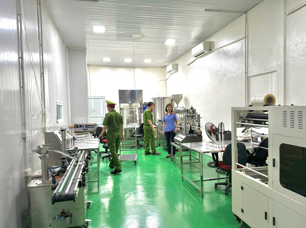 Khởi tố, bắt giám đốc công ty sản xuất kem chống nắng nổi tiếng - ảnh 3