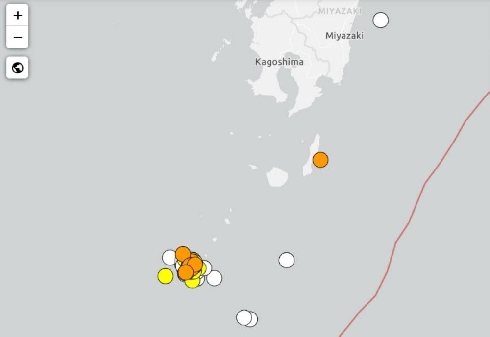 Chịu hơn 900 trận động đất liên tiếp, quần đảo ở Nhật Bản rung chuyển - ảnh 1