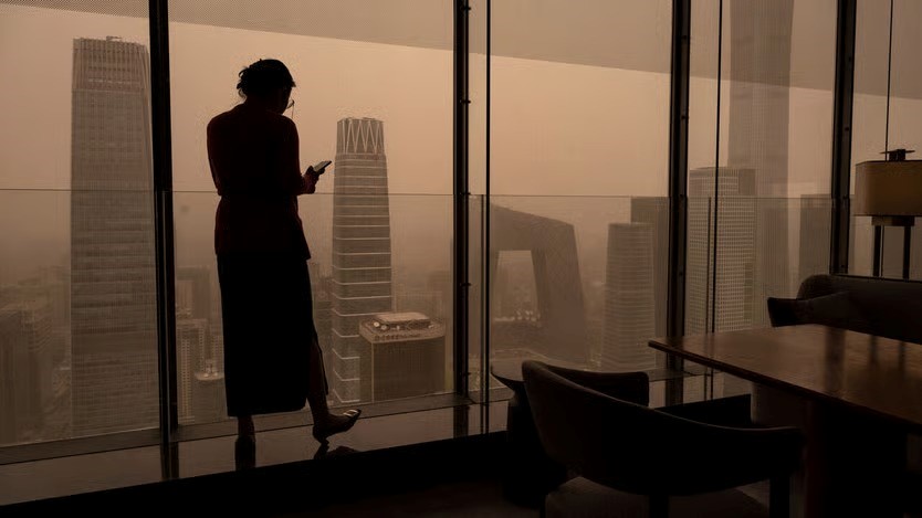 Nền kinh tế lớn thứ 2 thế giới lung lay: 34 triệu người vỡ nợ, Chính phủ đau đầu tìm cách giải quyết - ảnh 1