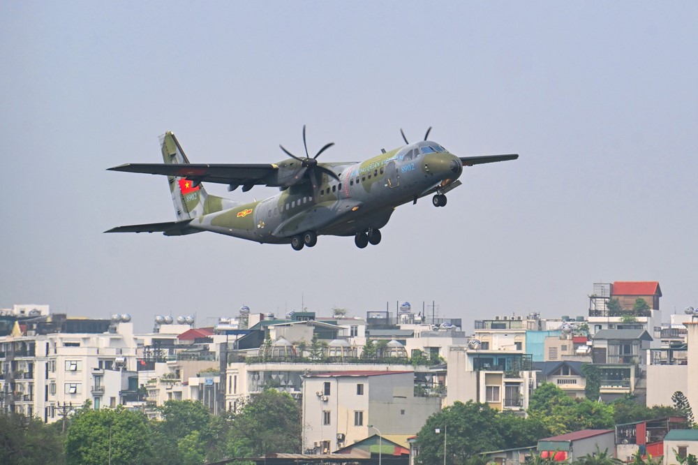 Huy động 9 tốp bay với 30 máy bay nhận nhiệm vụ quan trọng của quốc gia - ảnh 2