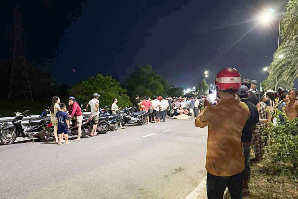 Bánh xe container bất ngờ văng ra, tông tử vong một cán bộ công an - ảnh 1