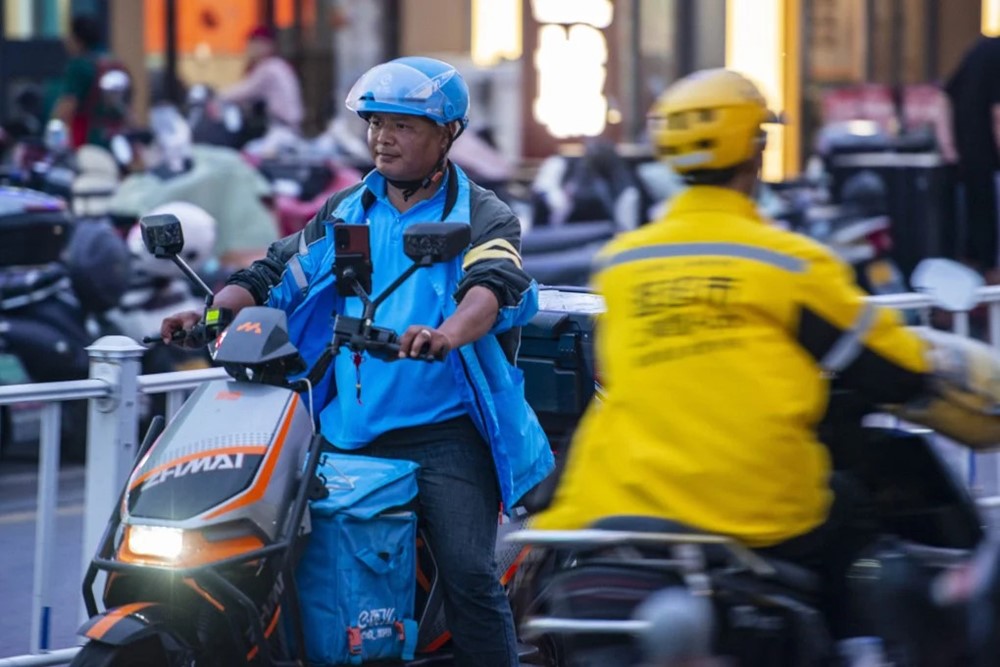 Giao 80 triệu đơn hàng chỉ trong 1 ngày, Alibaba thổi bùng ‘cuộc chiến khuyến mãi thế kỷ’: Cửa hàng quá tải vì trà sữa 0 đồng, tôm hùm siêu rẻ - ảnh 1