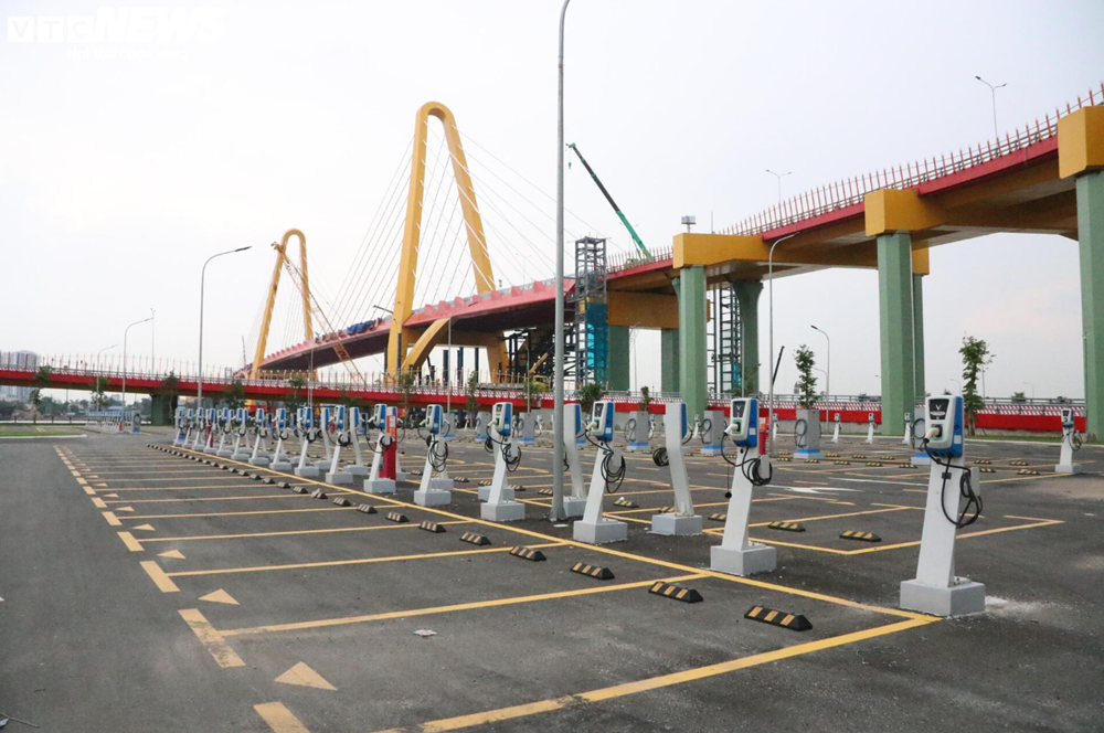 Hôm nay, chính thức thông xe cây cầu 2.300 tỷ kết nối ‘đảo tỷ phú’ của ông Phạm Nhật Vượng với trung tâm TP nhỏ nhất cả nước - ảnh 5