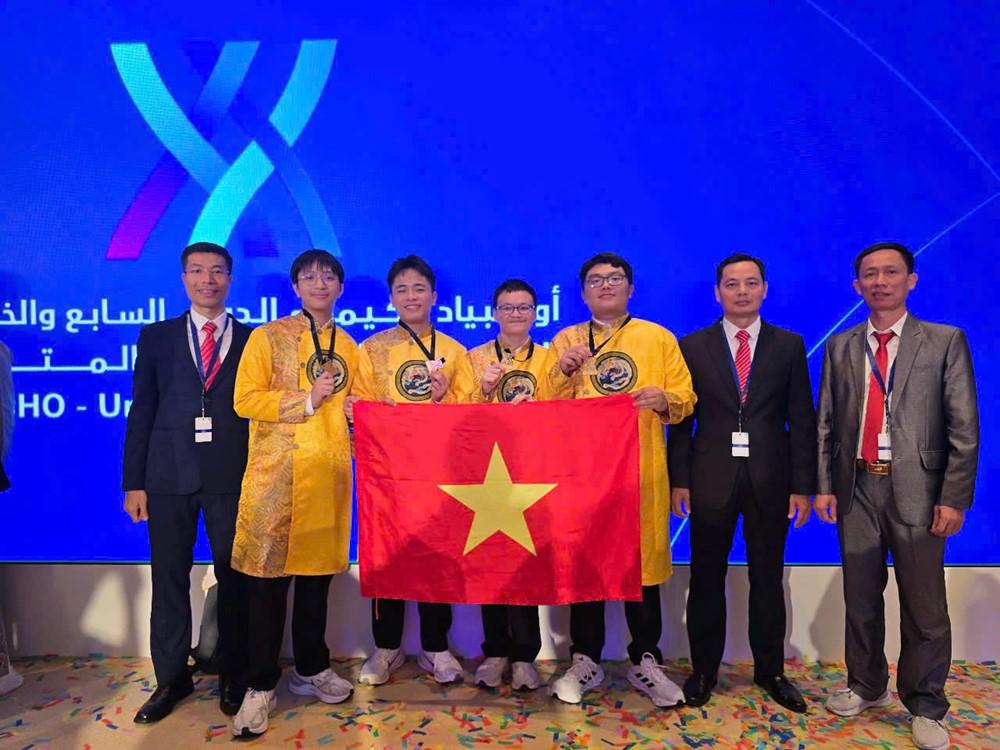 ‘Thần đồng’ Hóa học Việt Nam vừa giành Huy chương Vàng Olympic quốc tế: 2 năm liền đạt giải Nhất HSG quốc gia, IELTS 8.0, SAT hơn 1.500 điểm - ảnh 2