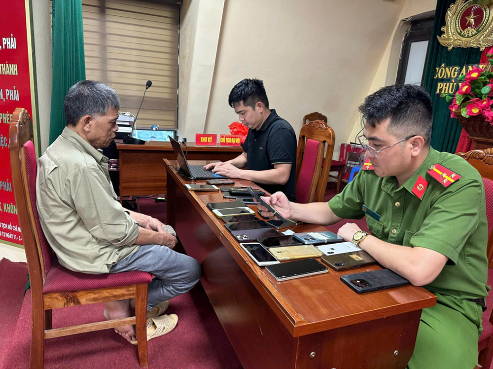 Bắt gần 60 người khai thác vàng trái phép, thu giữ số vàng gần 4 tỷ, hơn 1.400 kíp nổ điện, 31kg thuốc nổ - ảnh 2