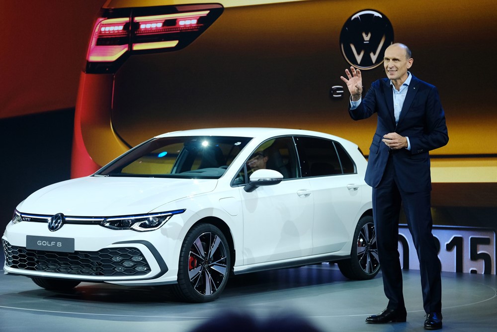 Cuộc đua xuống đáy khiến CEO Volkswagen cảnh báo: Thị trường ô tô Trung Quốc đã 'phát điên'! - ảnh 1