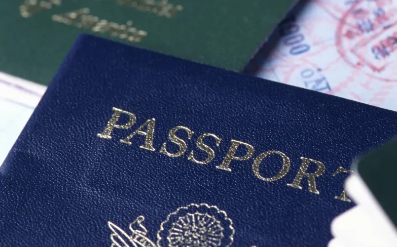 Lộ diện top 10 hộ chiếu quyền lực nhất thế giới năm 2025, quốc gia Đông Nam Á đứng số 1 - ảnh 1