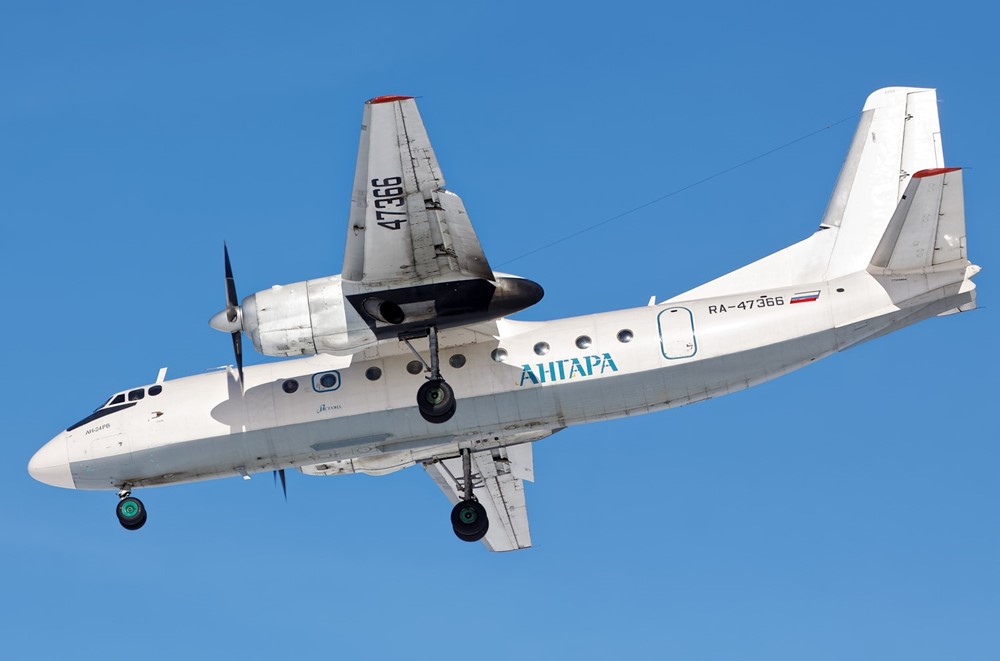 Rơi máy bay chở gần 50 người, hiện trường không còn ai sống sót - ảnh 2