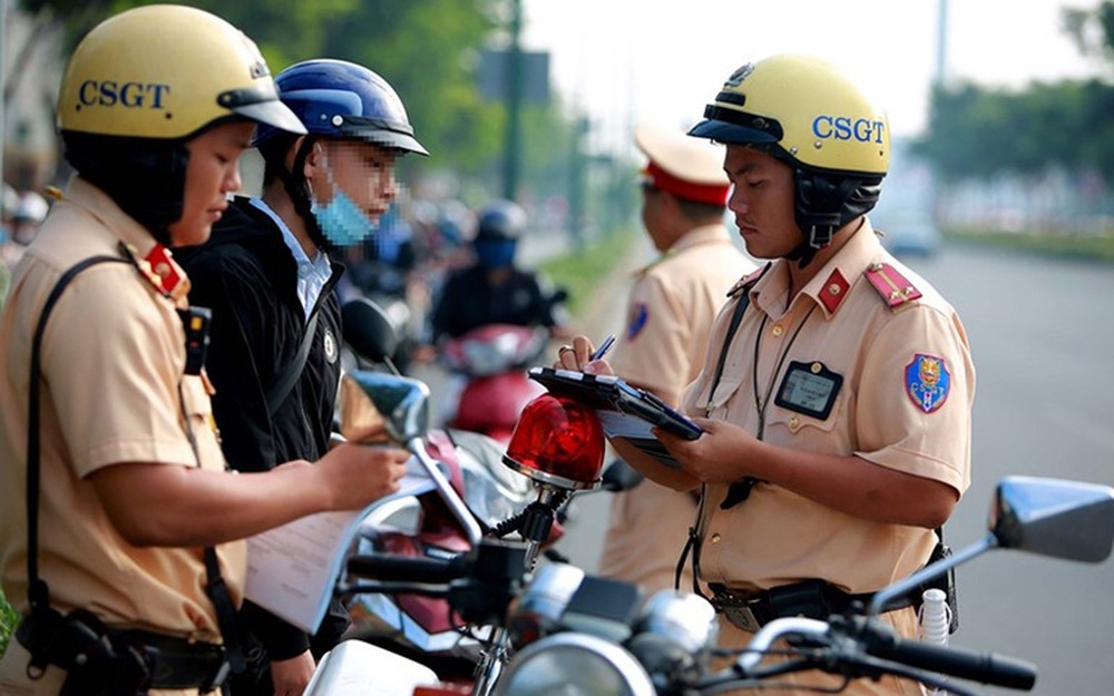 Bộ Công an đề xuất bổ sung loạt trường hợp bị thu hồi GPLX - ảnh 1