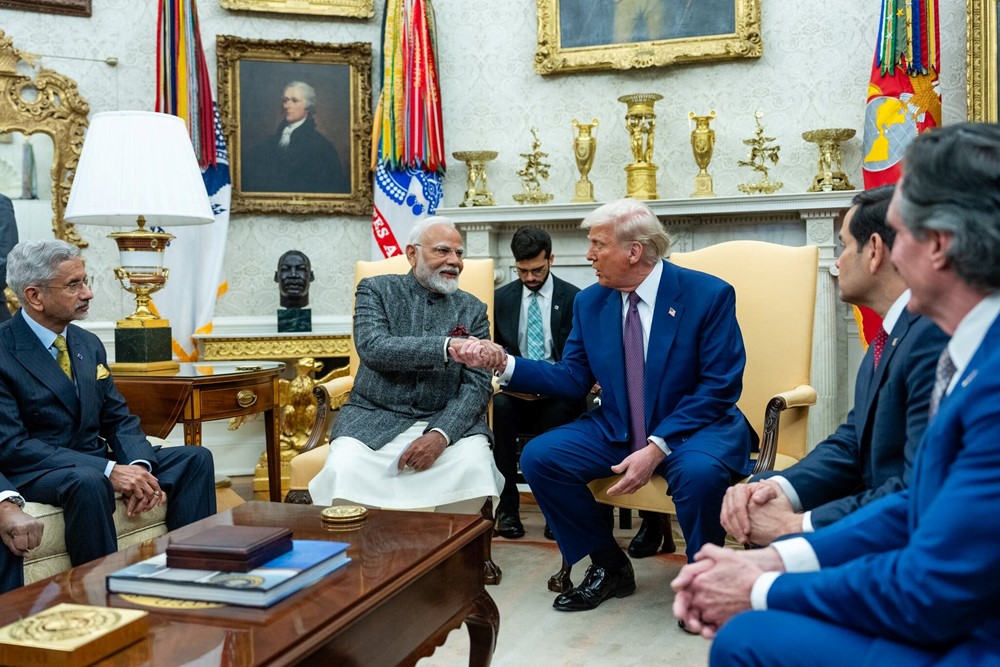 Kẹt giữa dầu Nga và thuế Mỹ, siêu cường châu Á buộc phải chọn phe - ảnh 2