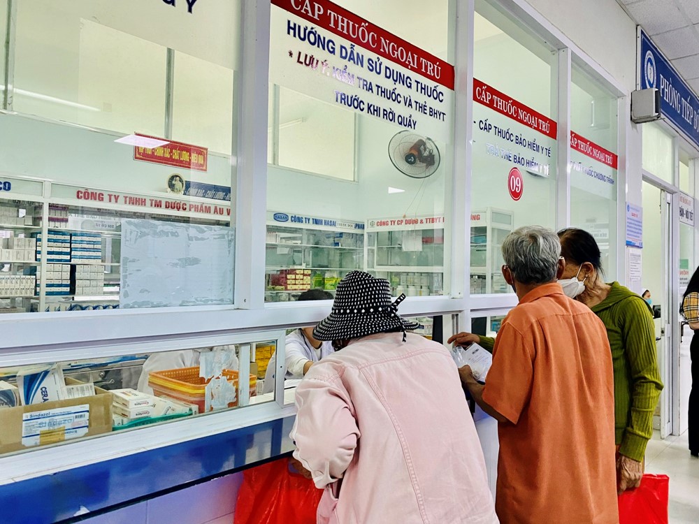 Chỉ 10 ngày nữa, người thuộc trường hợp này vẫn được hưởng BHYT mà không cần thẻ - ảnh 1