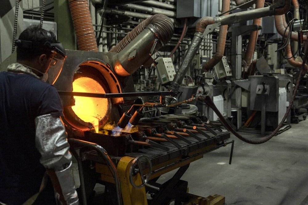 Thị trường vàng chao đảo vì đòn giáng của ông Trump vào Thụy Sĩ - ảnh 2