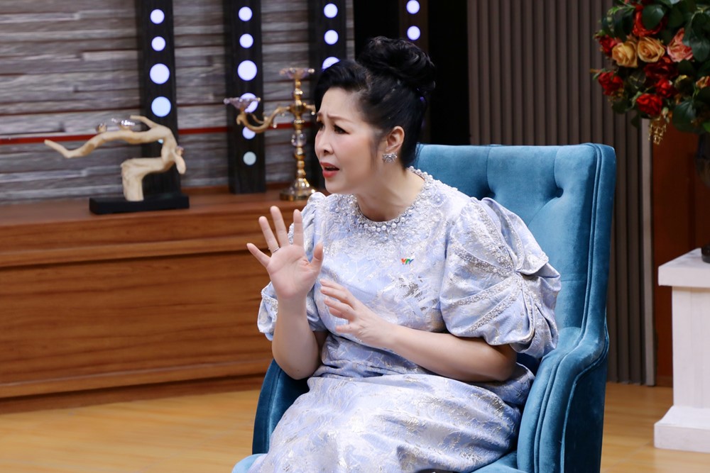 NSND Hồng Vân lên tiếng về đường dây lừa đảo 1.400 tỷ đồng - ảnh 1