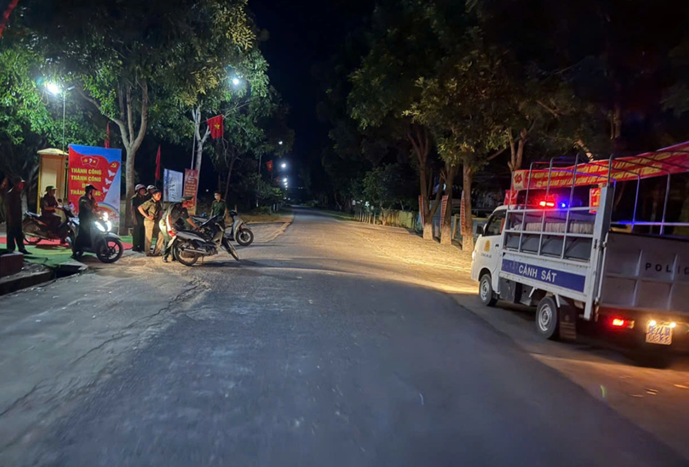 Huy động khẩn hơn 100 cảnh sát lập chốt chặn, truy bắt phạm nhân vượt ngục Trần Ngọc Hòa - ảnh 2