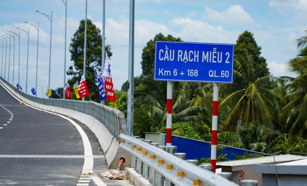 Việt Nam chính thức có cây cầu dài hơn 17km giá vượt 6.800 tỷ, nằm ngay cạnh cầu dây văng đầu tiên do nước ta thiết kế - ảnh 3