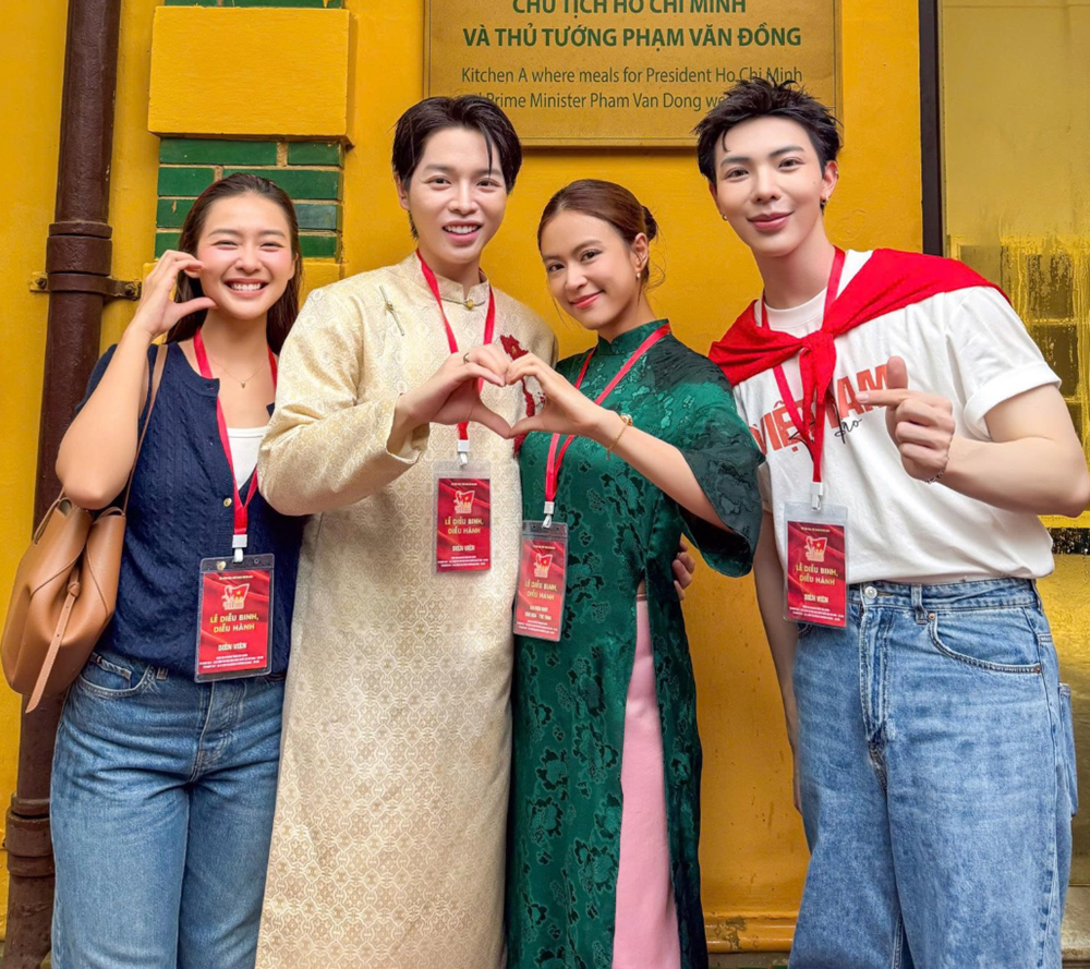 Hoàng Thùy Linh bất ngờ đăng ảnh bên ‘người ấy’, dân mạng phấn khích ‘đẩy thuyền’ - ảnh 1