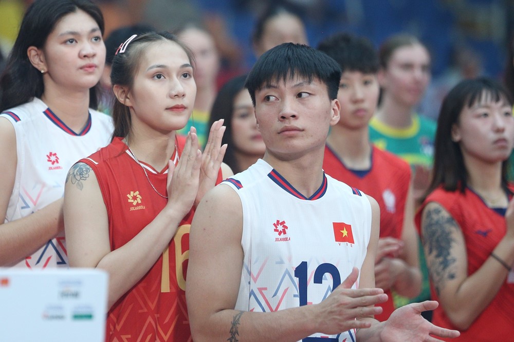 Tuyển thủ bóng chuyền nổi tiếng Việt Nam giải nghệ ở tuổi 19 - ảnh 1