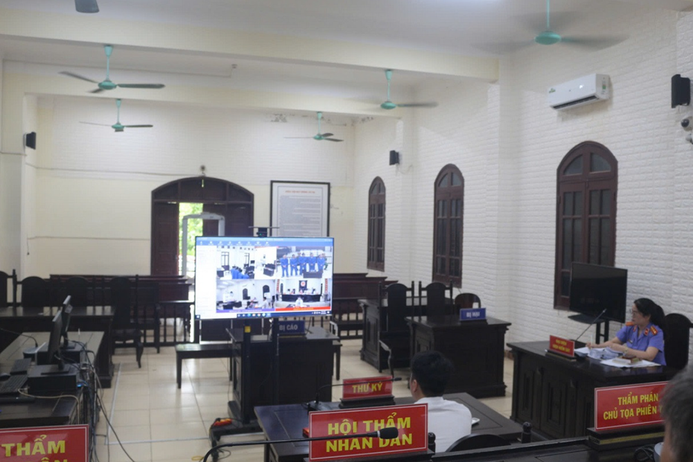 Tuyên án chung thân 5 người quốc tịch Lào - ảnh 1