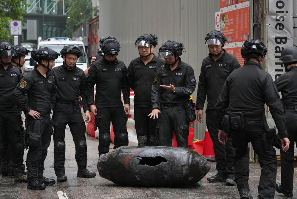 Phát hiện quả bom nặng 454kg giữa phố, ngay lập tức sơ tán 6.000 người  - ảnh 2