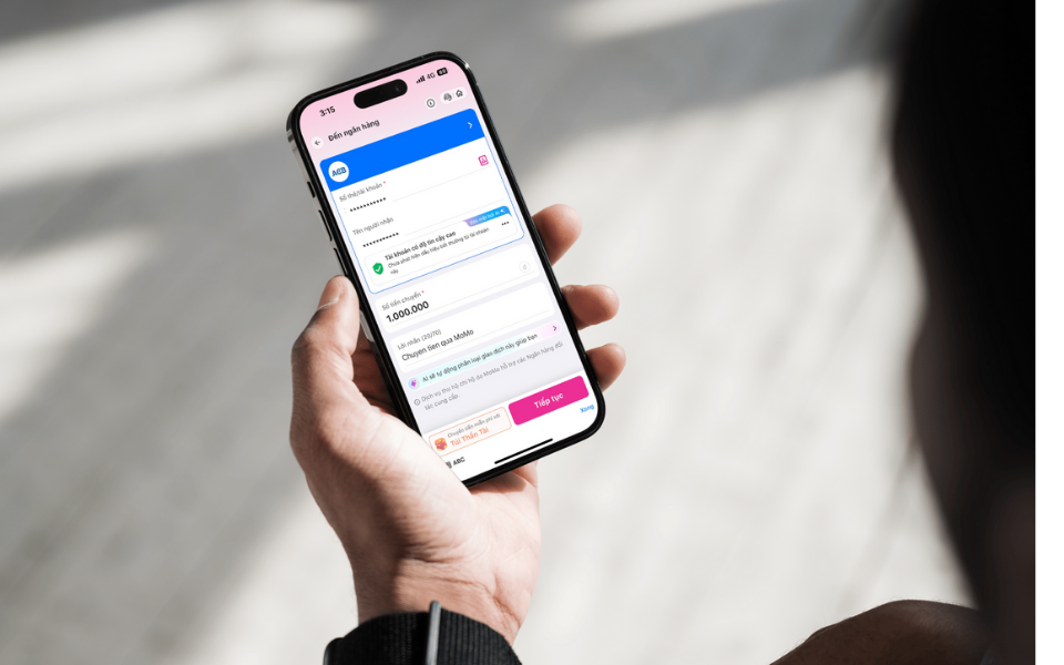 Suýt mất tiền vì 'quà tri ân khách hàng', thoát bẫy lừa đảo nhờ cuộc gọi tổng đài  - ảnh 2