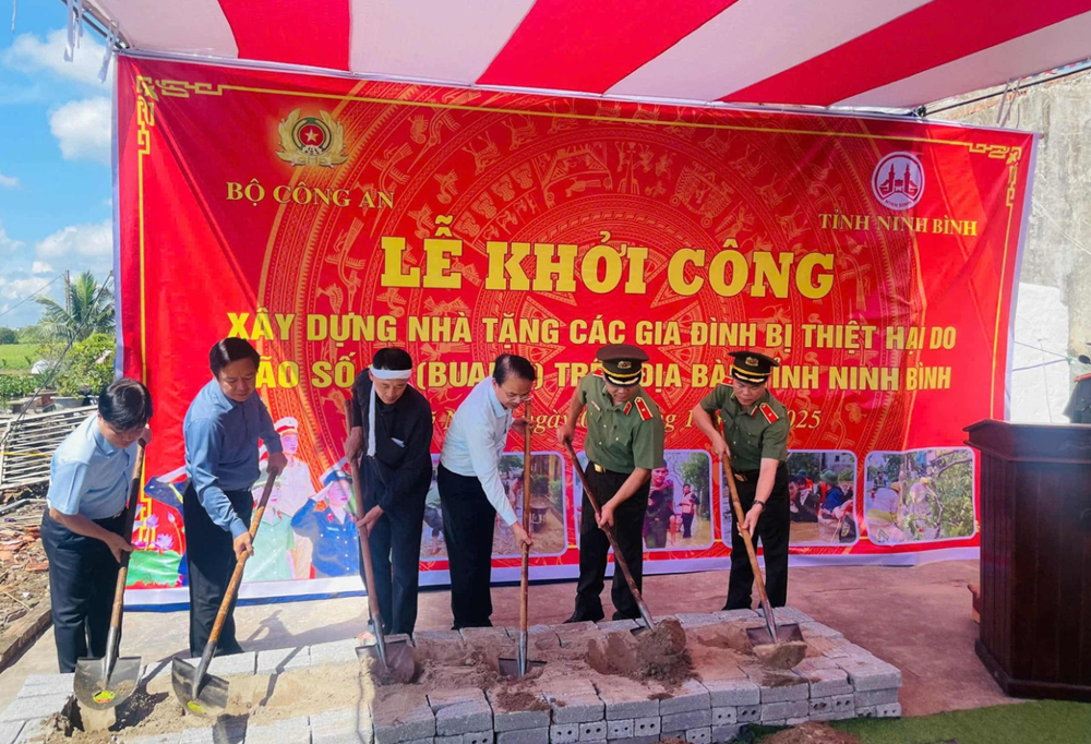 Bộ Công an xây 24 căn nhà mới cho các hộ dân phải chịu cảnh 'màn trời, chiếu đất' - ảnh 1