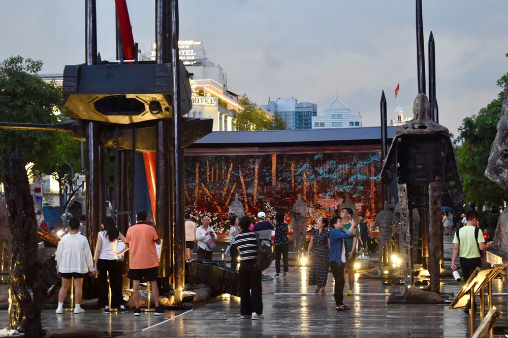 Nghệ sĩ Việt vừa được UNESCO vinh danh: Tác giả triển lãm A50 triệu lượt xem, gương mặt tiêu biểu của nghệ thuật đương đại - ảnh 4