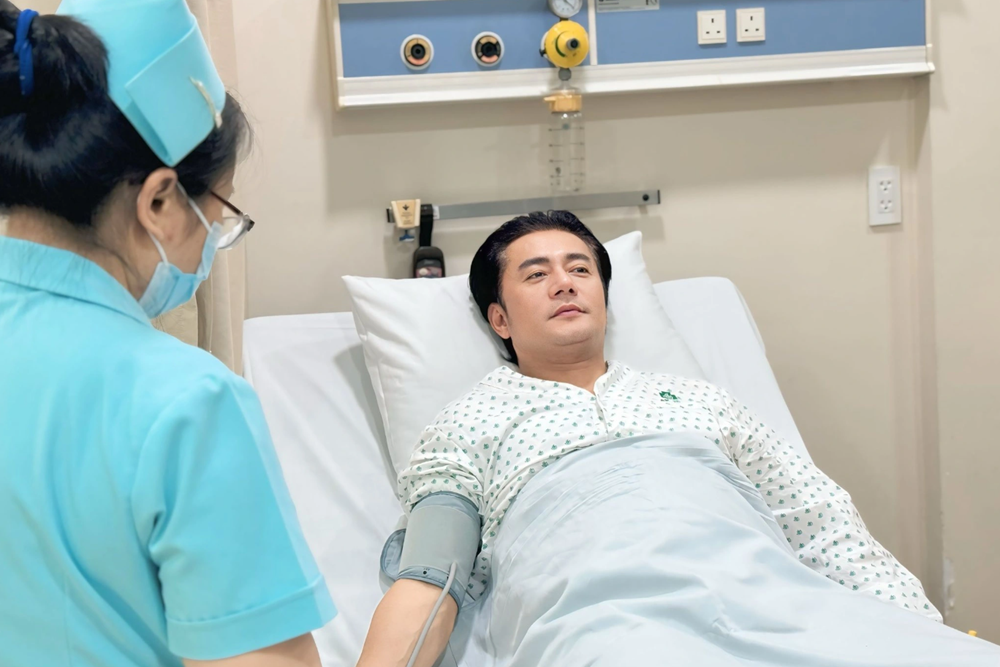 'Vua quảng cáo' Việt bị đứt gân gót chân khi chơi pickleball - ảnh 2