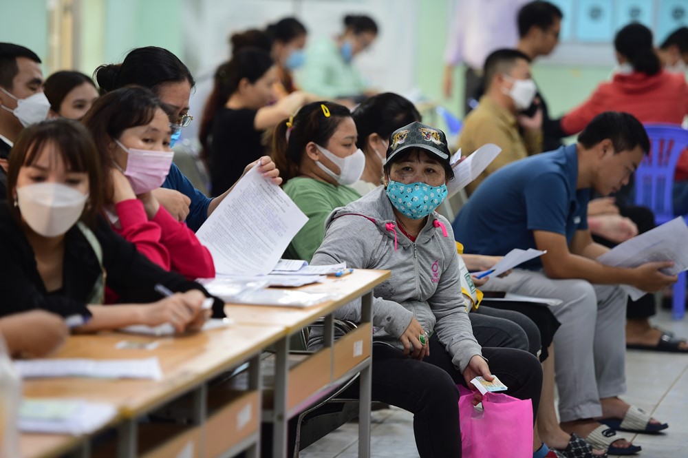 Gần 600.000 lao động Việt thất nghiệp trong 9 tháng - ảnh 1