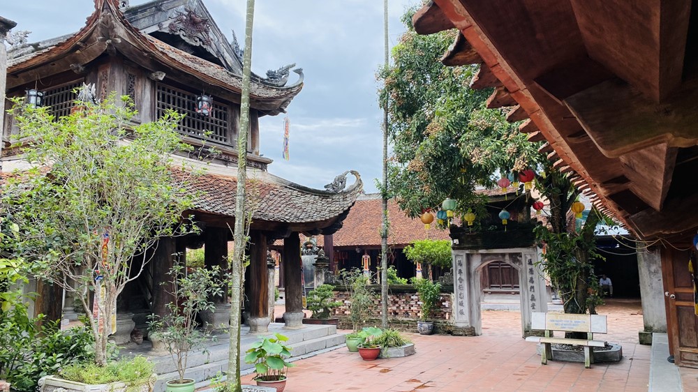 Ngôi chùa ‘xe duyên’ nổi tiếng cách Hà Nội hơn 100km, được xếp hạng Di tích cấp Quốc gia - ảnh 6