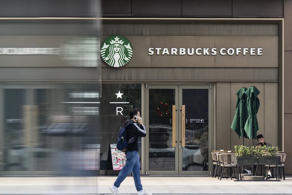 Starbucks 'bán mình' ở Trung Quốc, 4 tỷ USD đổi lấy 60% cổ phần - ảnh 1
